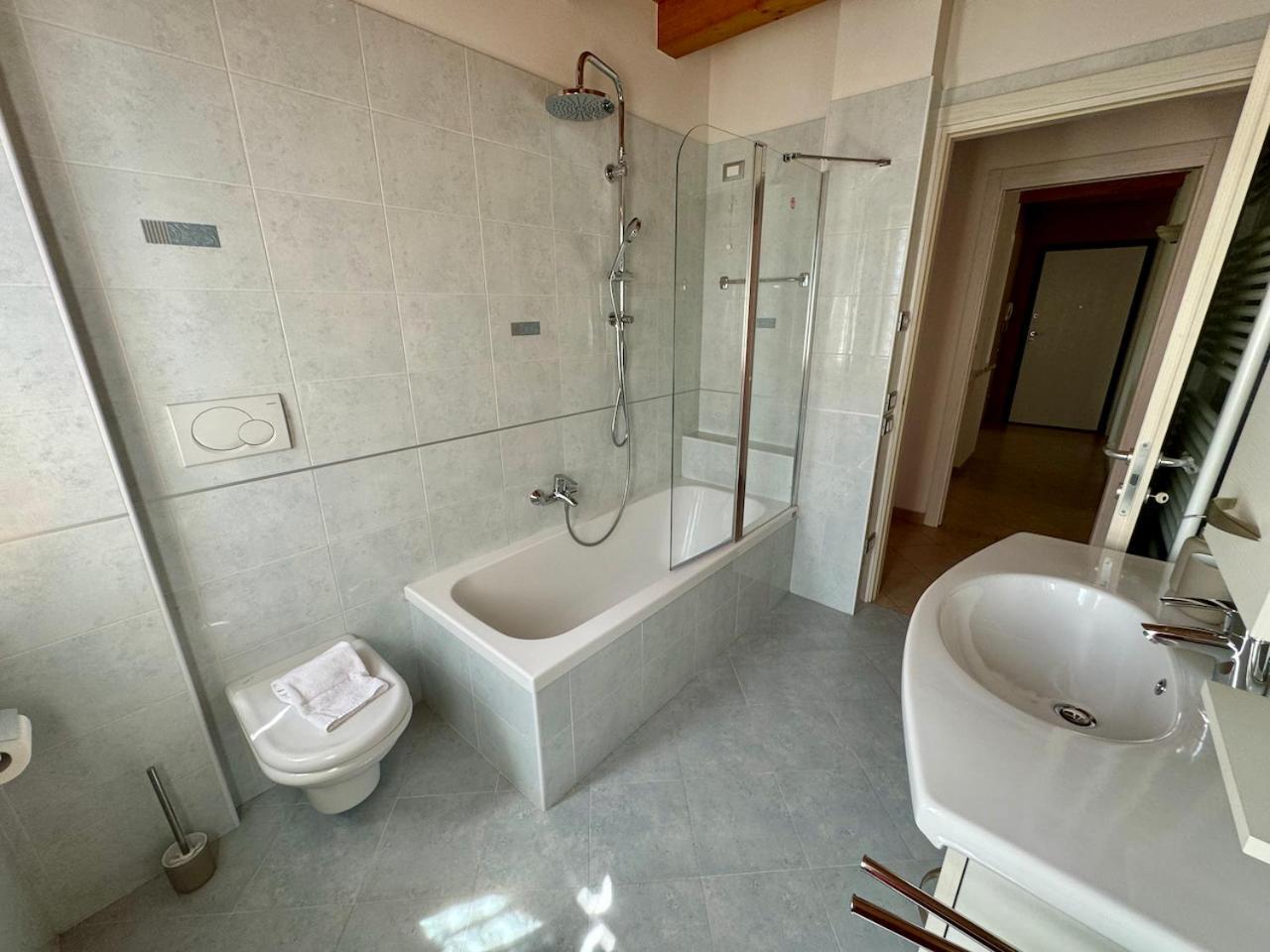 Ai Fol 6 - Stazione E Centro Apartment Feltre Luaran gambar